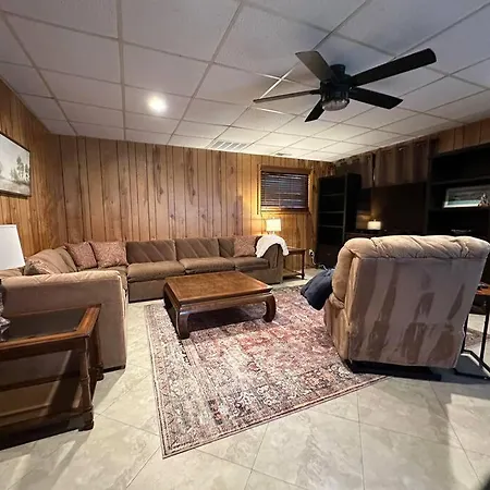 Quiet, Golf Lake Community Cozy 2Bdr 1 Bth Getaway